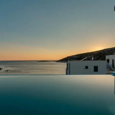 Villa Hideaway Am Ražanj